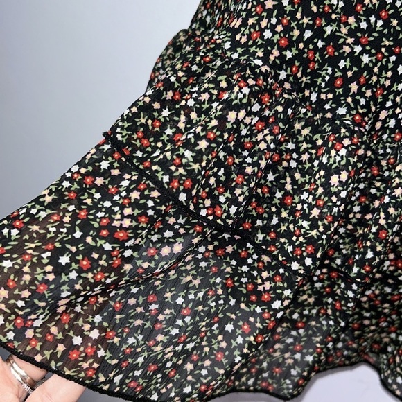 Beechers Brook Floral Skirt with Ruffle - Picture 2 of 9